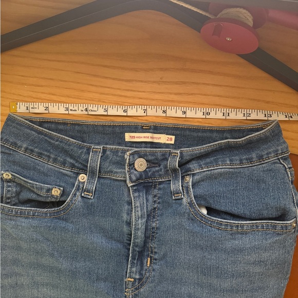 Levis High Rise Bootcut - 28 - Picture 5 of 7